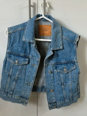 Stradivarius jean vest XS almost new, blue