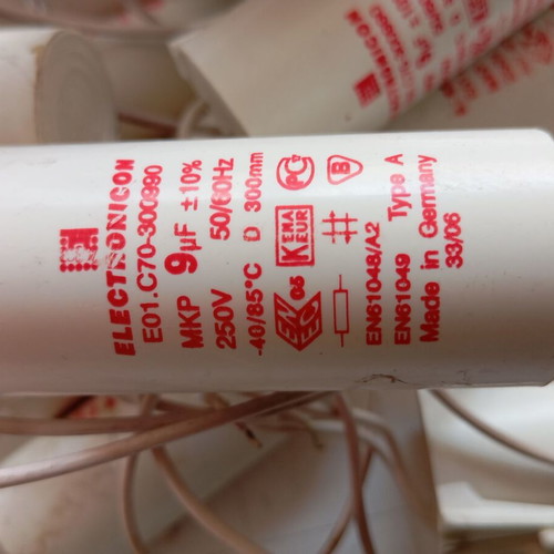 Πυκνωτές Electronicon μεταχειρισμένοι, πακέτο 33 τεμάχια, 9μF 250V
