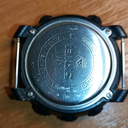 Skmei watch used with light scratches and missing strap