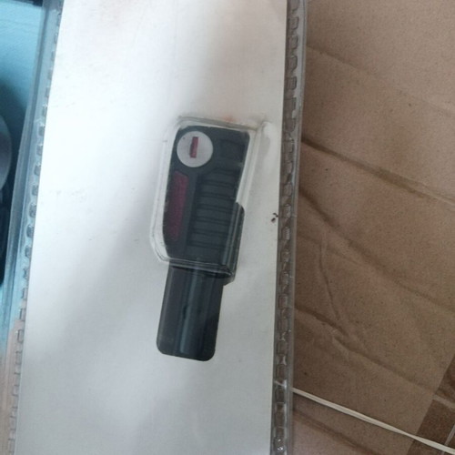 Car steering wheel lock new with 2 keys
