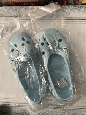 Beach shoes new, turquoise, size 39