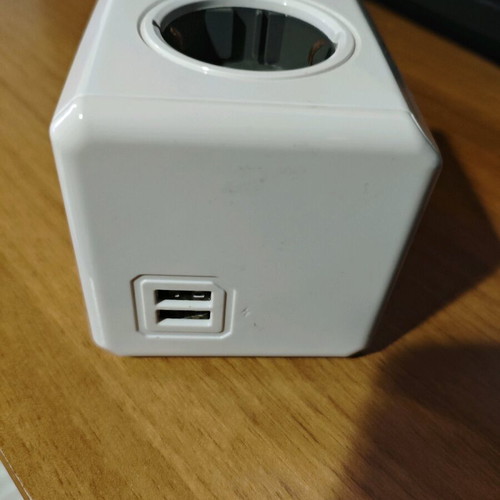 Allocacoc Original PowerCube 4-Socket with 2 USB-A like new power strip