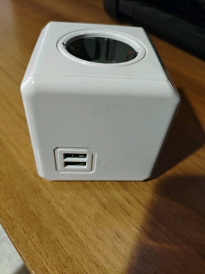 Allocacoc Original PowerCube 4 θέσεων με 2 USB-A σαν καινούργιο πολυπριζο