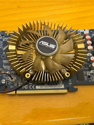 Graphics Card 9600GT 1G used