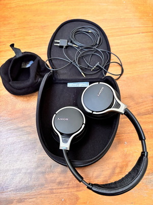 Sony MDR-10RNC noise canceling headphones used