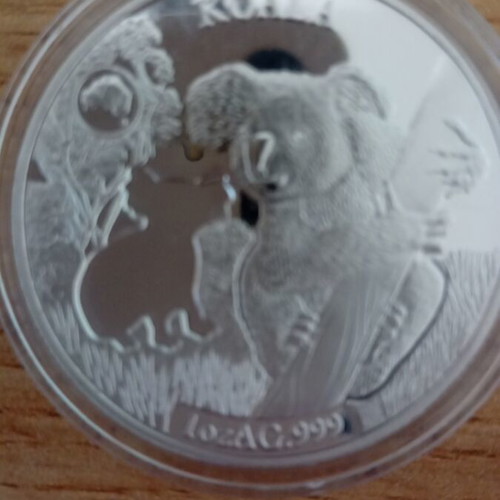 Silver collector coin with Queen Elizabeth II portrait new