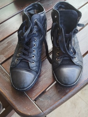 Steve Madden men's boots with laces used, size 45, black