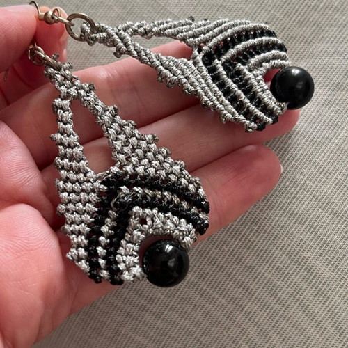 Handmade macrame earrings new, black and silver