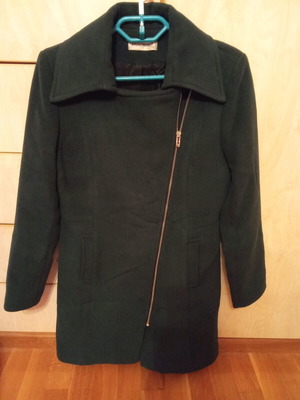 Virgin Prunes coat size small like new, green cypress color