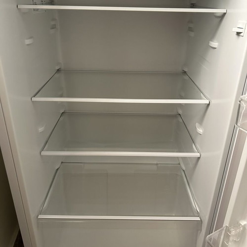 United refrigerator medium size like new