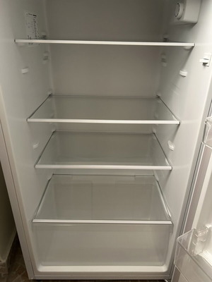 United refrigerator medium size like new