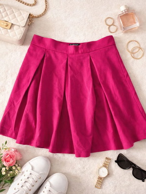 Stradivarius fuchsia mini skater skirt S like new