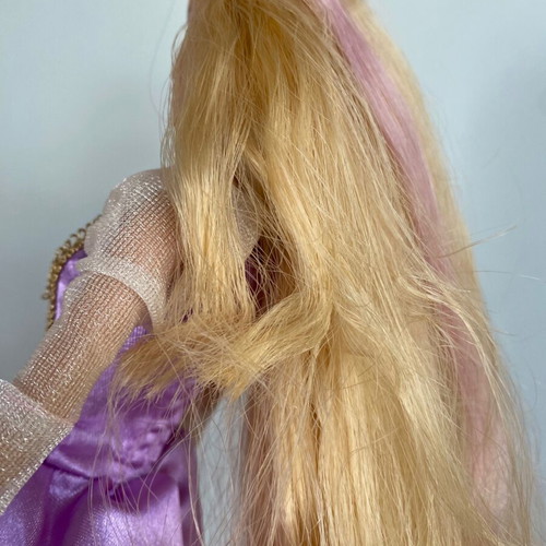 Mattel Barbie Cut & Style Rapunzel doll 2008/2009 used