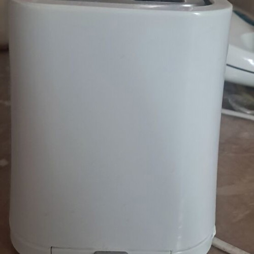 Fairline Toaster White like new, 2-slice with browning control