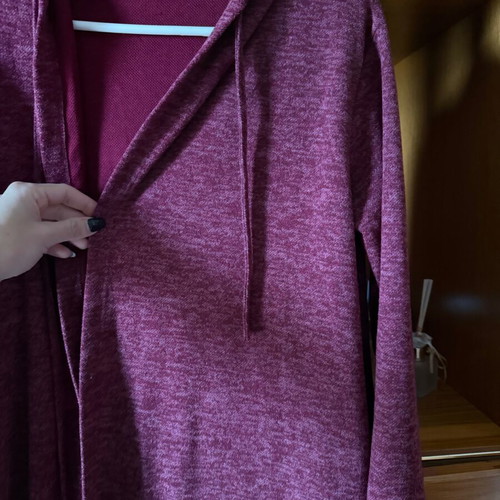 Knitted burgundy cardigan with hood new without buttons or zipper