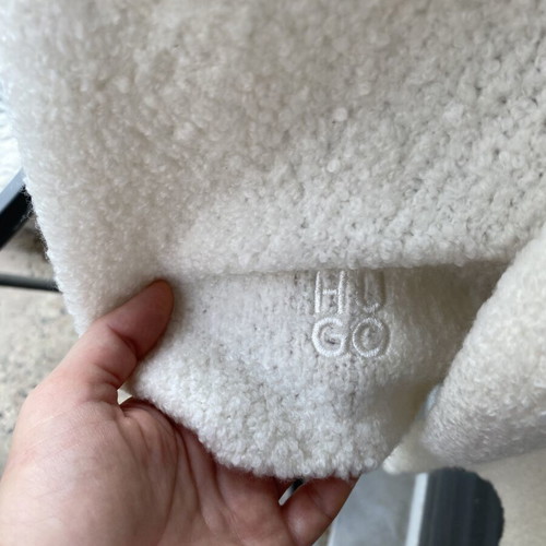 Hugo Boss white sweater new, size XL