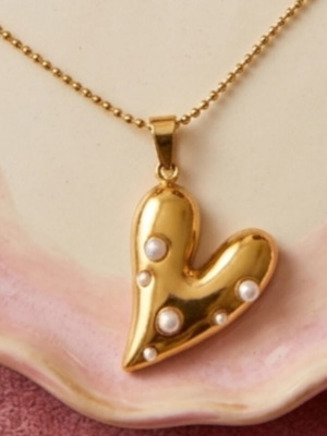 Golden Heart Pearl Necklace new