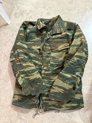 Camouflage jacket with inner lining and hood, like new