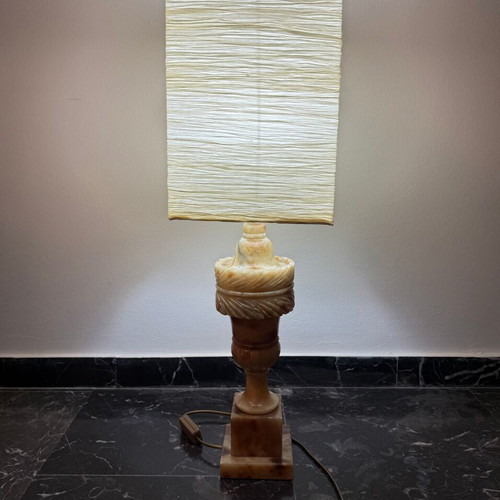 Alabaster lamp like new, table or floor