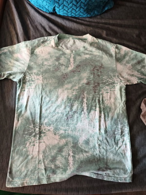 Petroplimeno T shirt like new, multicolor, size L