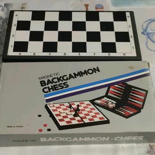 Magnetic Chess and Backgammon Vintage Travel Size like new