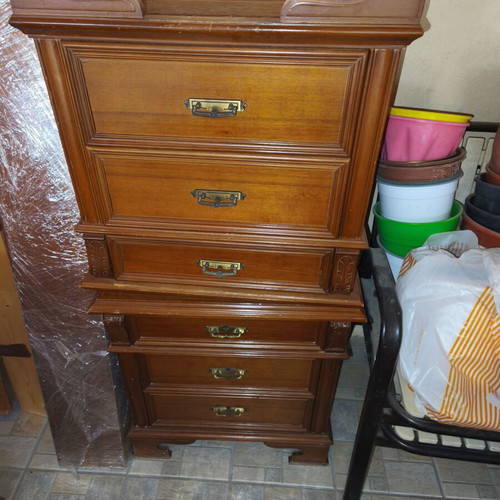 Double bed with two nightstands and a convertible dresser