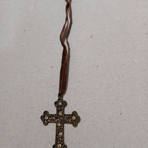Cross used, very beautiful and unique
