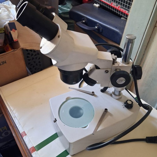 Motic Stereo Microscope binocular with top and bottom lighting like new