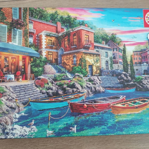 Puzzles pack of 2000 and 3000 pieces like new