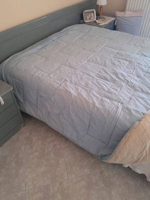 Double-sided blue and beige double quilt like new with 2 Palamaiki pillowcases