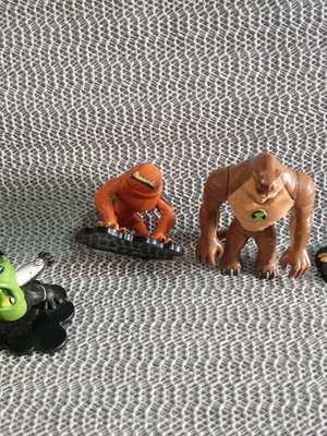 Ben10 figures used, pack of 5 pieces