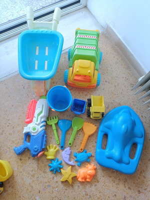 Beach toys like new, all together