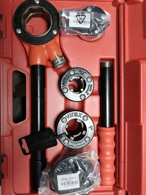 Virax συλλογή με κουκουνάρες σαν καινούργιο