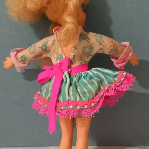 Barbie Doll Lori Pretty Pairs 1969 like new