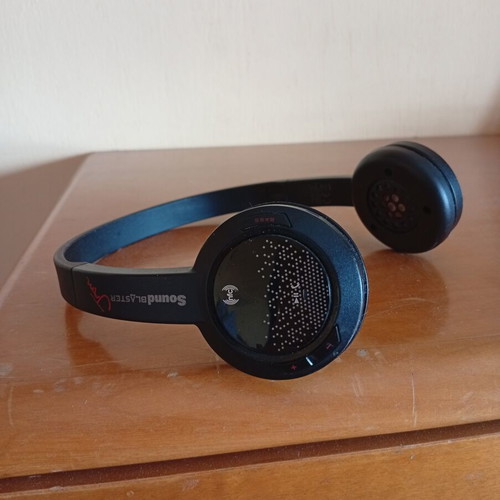 Creative Sound Blaster JAM GH0300 wireless headphones