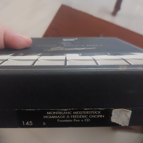 Montblanc Chopin fountain pen like new with gold nib