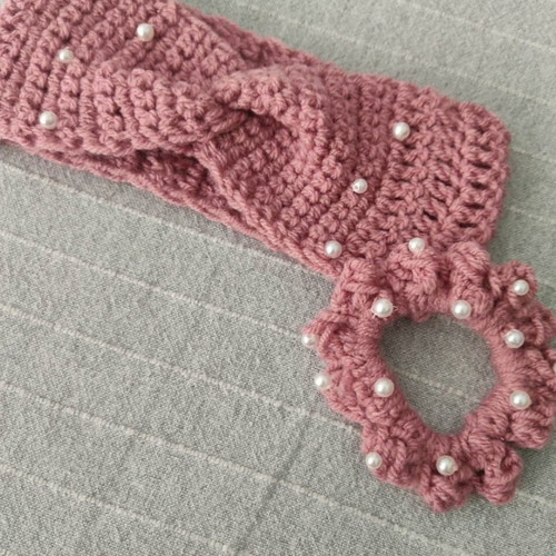 Children's hairband with pearls knitted handmade pink
