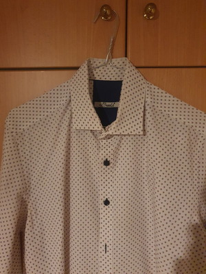 Brandit men's shirt size L like new, white with red dots
