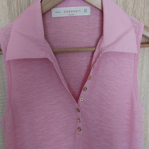 ZARAKNIT Pink Sleeveless Top Medium Used With Collar And Buttons