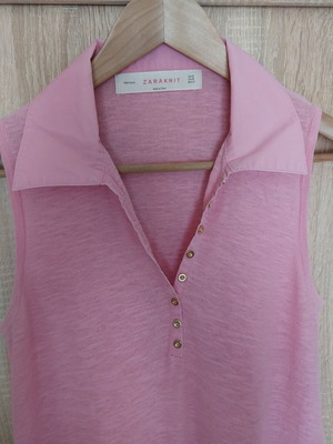 ZARAKNIT Pink Sleeveless Top Medium Used With Collar And Buttons