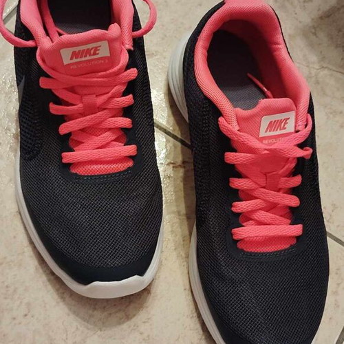 Αθλητικά παπούτσια Nike καινούργια, μαύρο ροζ, νούμερο 37.5