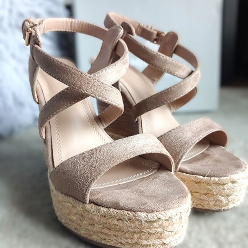 Migato women's sandals like new, beige espadrille platform size 38