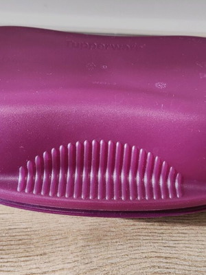 Tupperware Micro Snack used for microwave oven