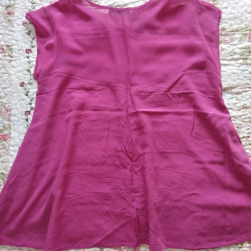 Terranova short-sleeve top fuchsia like new with transparent detail