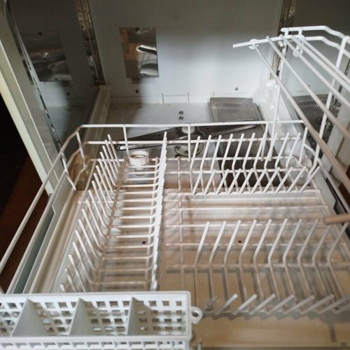 Dishwasher like new, never used, dimensions 52x52x50 cm