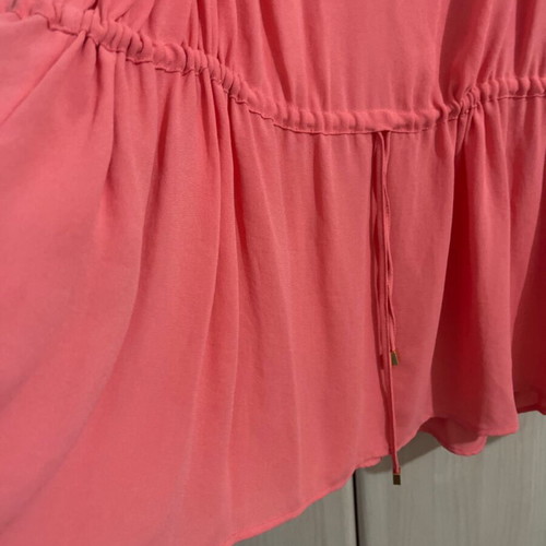 One on One Top blouse like new, adjustable waist belt, coral color