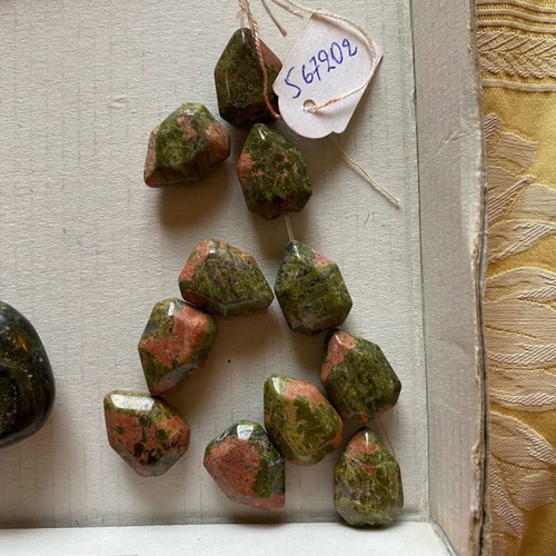 Semi-precious stones new, processed and drilled