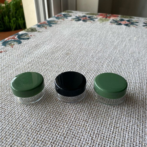 Travel set 8 pieces like new, plastic with storage pouch