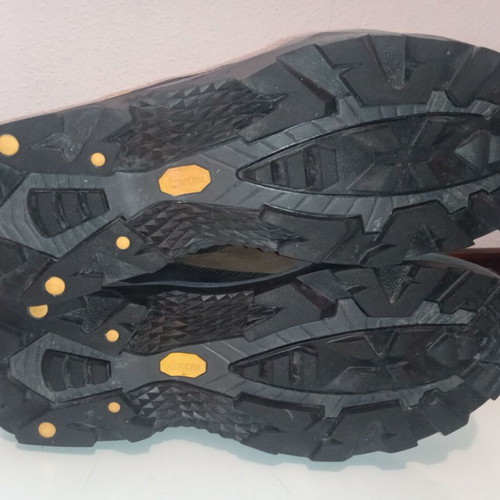Nike ACG Gore-Tex boots size 45 new