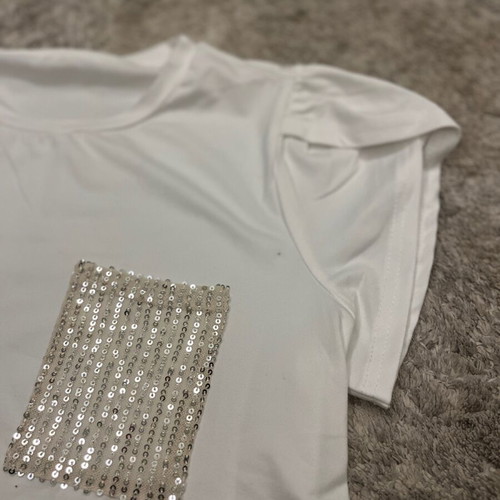 Women's white T-shirt with gold decorative pocket, like new, size M